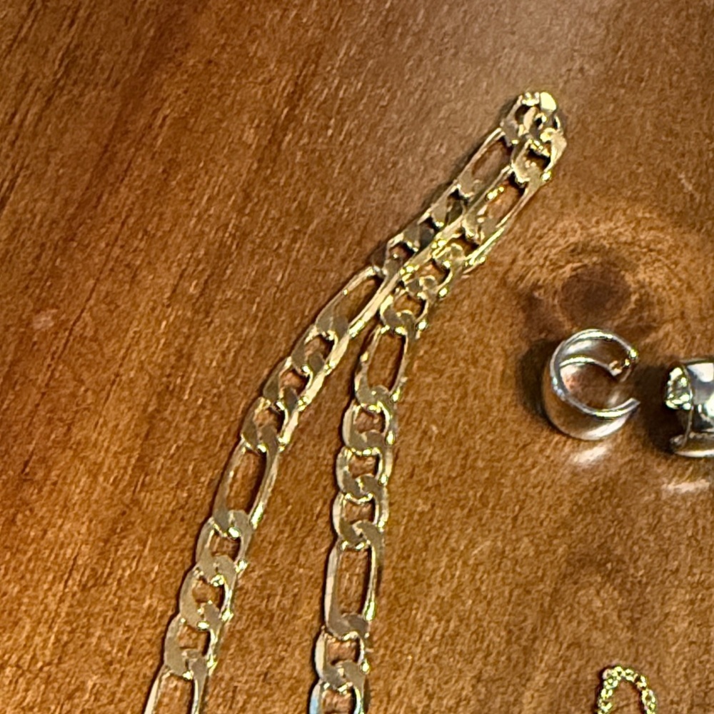 Bundle of Pretty Bird Yellow, White, Rose Gold-Plated Jewelry - Picture 6 of 7